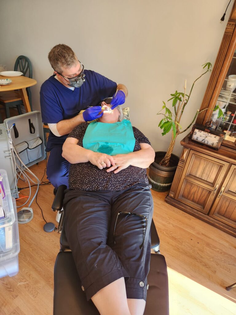 Mobile Dental Hygiene Services for Seniors in Toronto, Canada